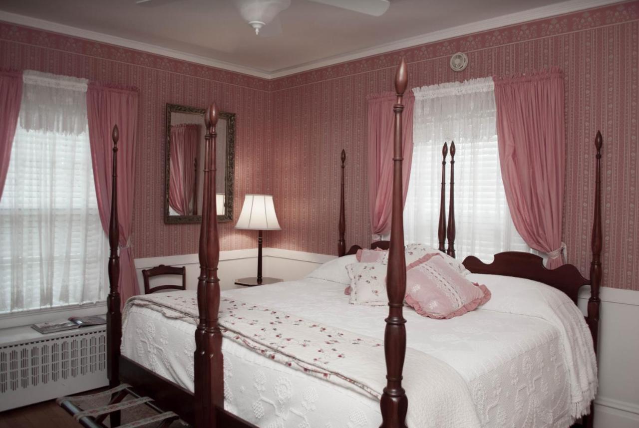 Colonial Capital B&B Вильямсбург Экстерьер фото